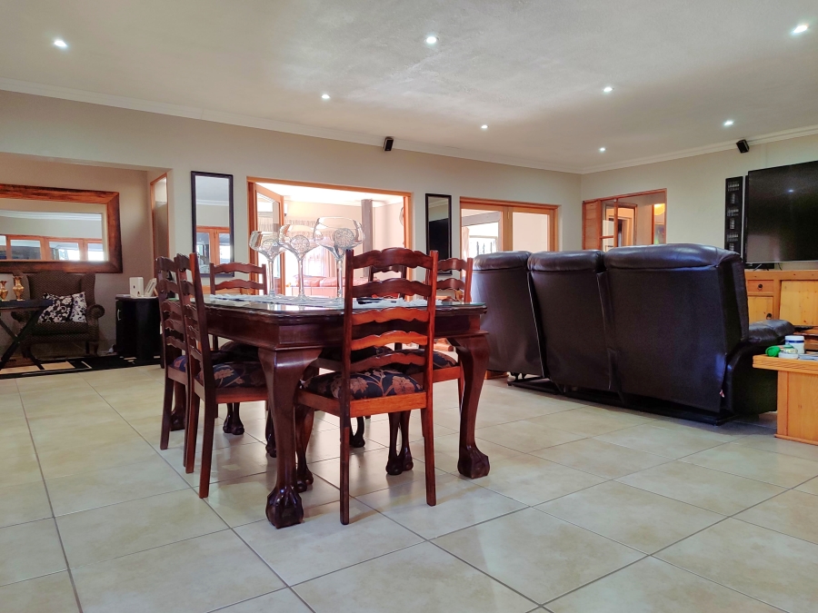 6 Bedroom Property for Sale in Doringkruin North West